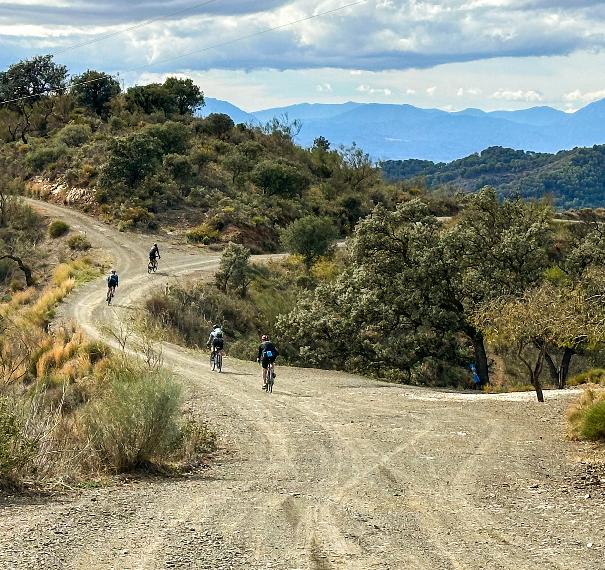 Efter Flere Kilometer På Asfalt Cykler Vi Den Sidste Strækning Mod Málaga På Gravel Mod Monte San Antón