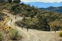 Efter Flere Kilometer På Asfalt Cykler Vi Den Sidste Strækning Mod Málaga På Gravel Mod Monte San Antón