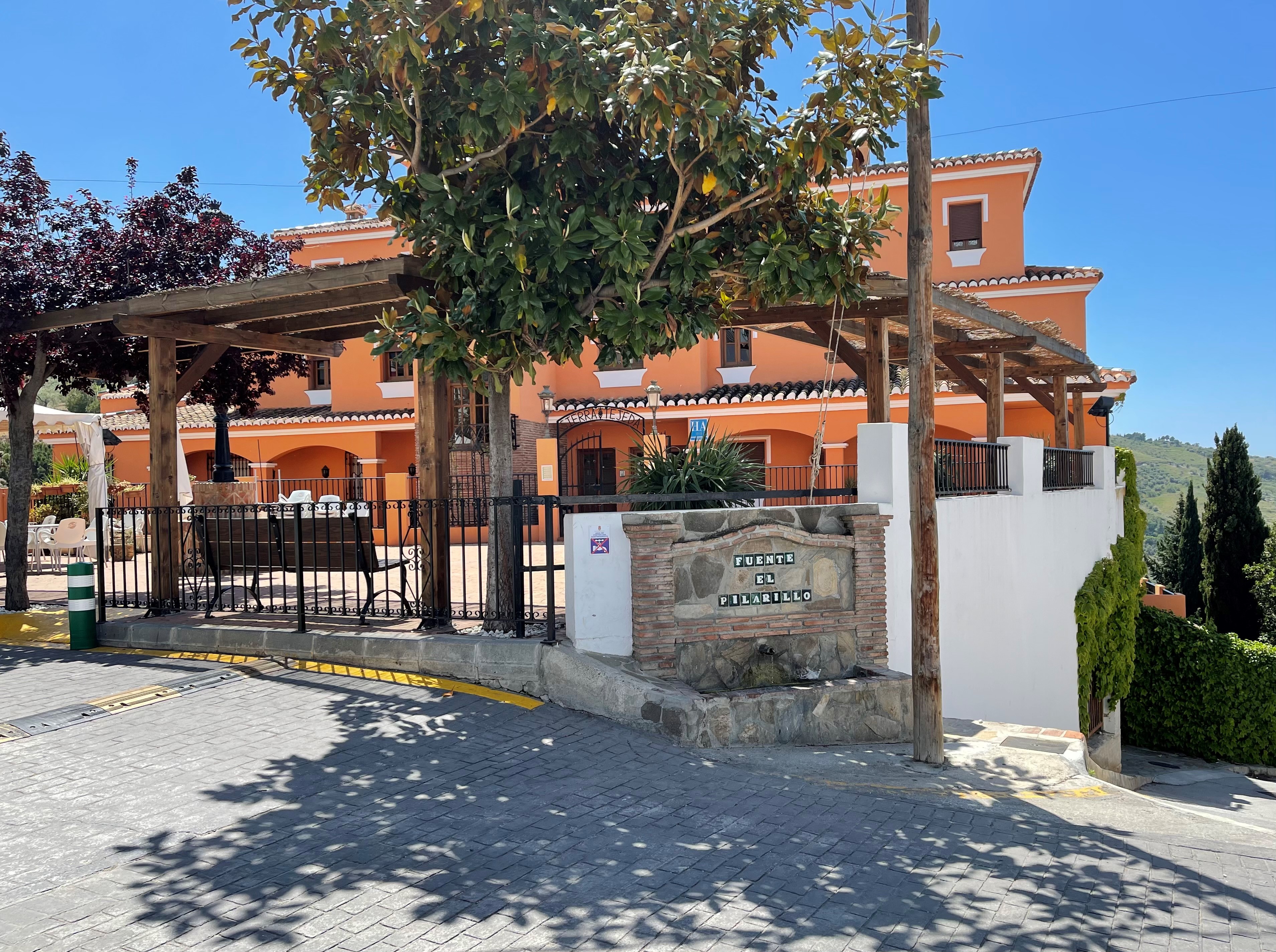 Hotel 3
